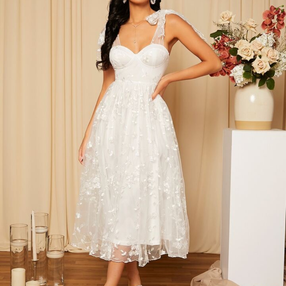 New floral white wedding dress with tulle